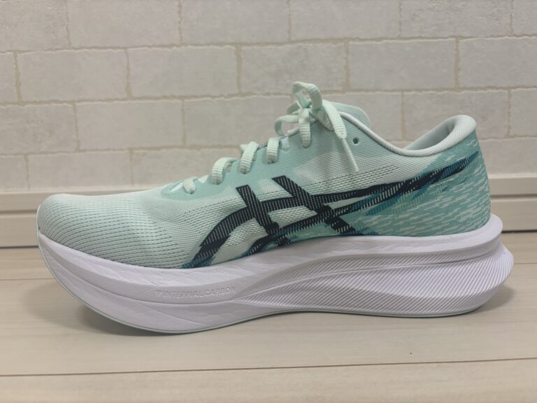 マジックスピード4 レビュー｜もうちょい攻めたシューズにして欲しかっ